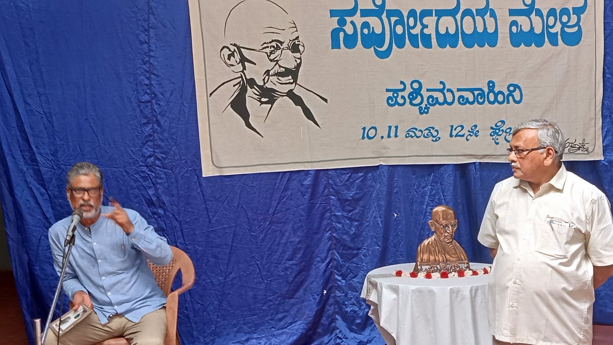 ಗುಂಡು ಹೊಡೆದು ಕೊಲ್ಲಿ ಎನ್ನುವವರು ನಮ್ಮ ನಾಯಕರೆ?: ರಹಮತ್‌ ತರೀಕೆರೆ