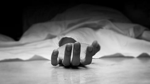 ಹುಬ್ಬಳ್ಳಿ: ಕಿಮ್ಸ್‌ ಪಕ್ಕದ ಚರಂಡಿಯಲ್ಲಿ ಶವ ಪತ್ತೆ