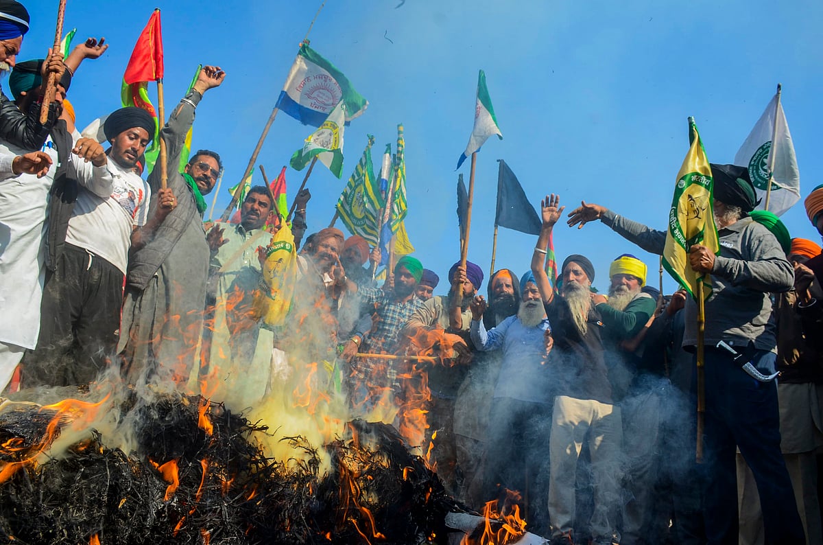 Delhi Chalo | ರೈತರ ಮೇಲೆ ಮತ್ತೆ ಅಶ್ರುವಾಯು ಶೆಲ್‌ ಸಿಡಿಸಿದ ಪೊಲೀಸರು