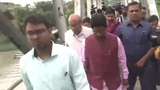 ಹಿಂಸಾಚಾರ ಪೀಡಿತ ಸಂದೇಶ್‌ಖಾಲಿಗೆ ಭೇಟಿ ನೀಡಿದ ರಾಷ್ಟ್ರೀಯ ಪರಿಶಿಷ್ಟ ಪಂಗಡಗಳ ಆಯೋಗ