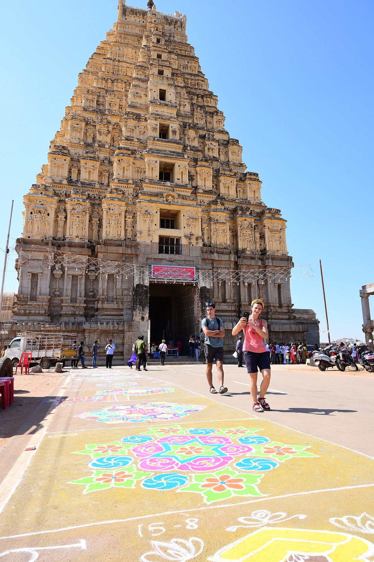 ಹಂಪಿ ಉತ್ಸವ | ಕಣ್ಮನ ಸೆಳೆವ ರಂಗೋಲಿ ಸ್ಪರ್ಧೆ