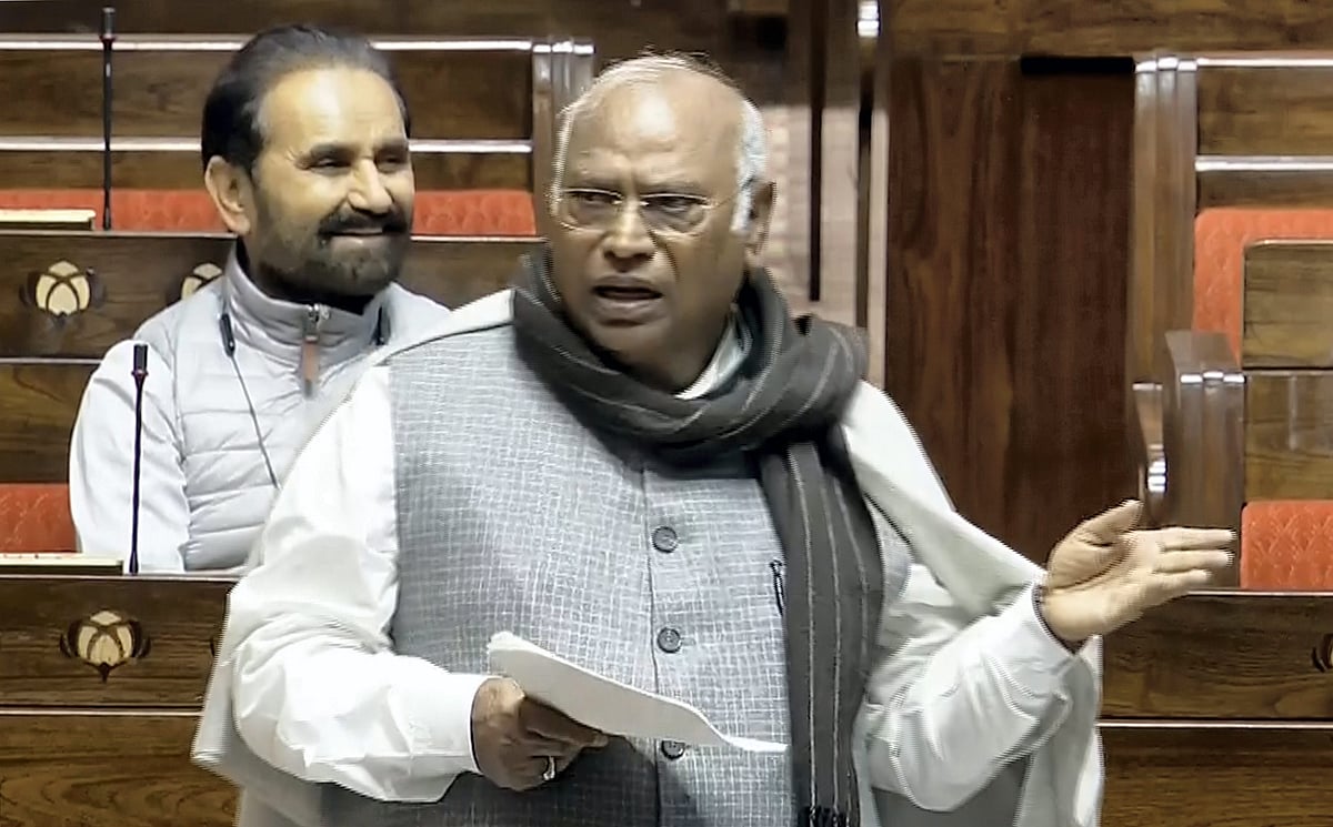 ಇಳಿ ವಯಸ್ಸಿನಲ್ಲಿ ದೇವೇಗೌಡರಿಗೆ ದಿಢೀರ್ ಆಗಿ ಏನಾಯ್ತು: ಖರ್ಗೆ ಪ್ರಶ್ನೆ