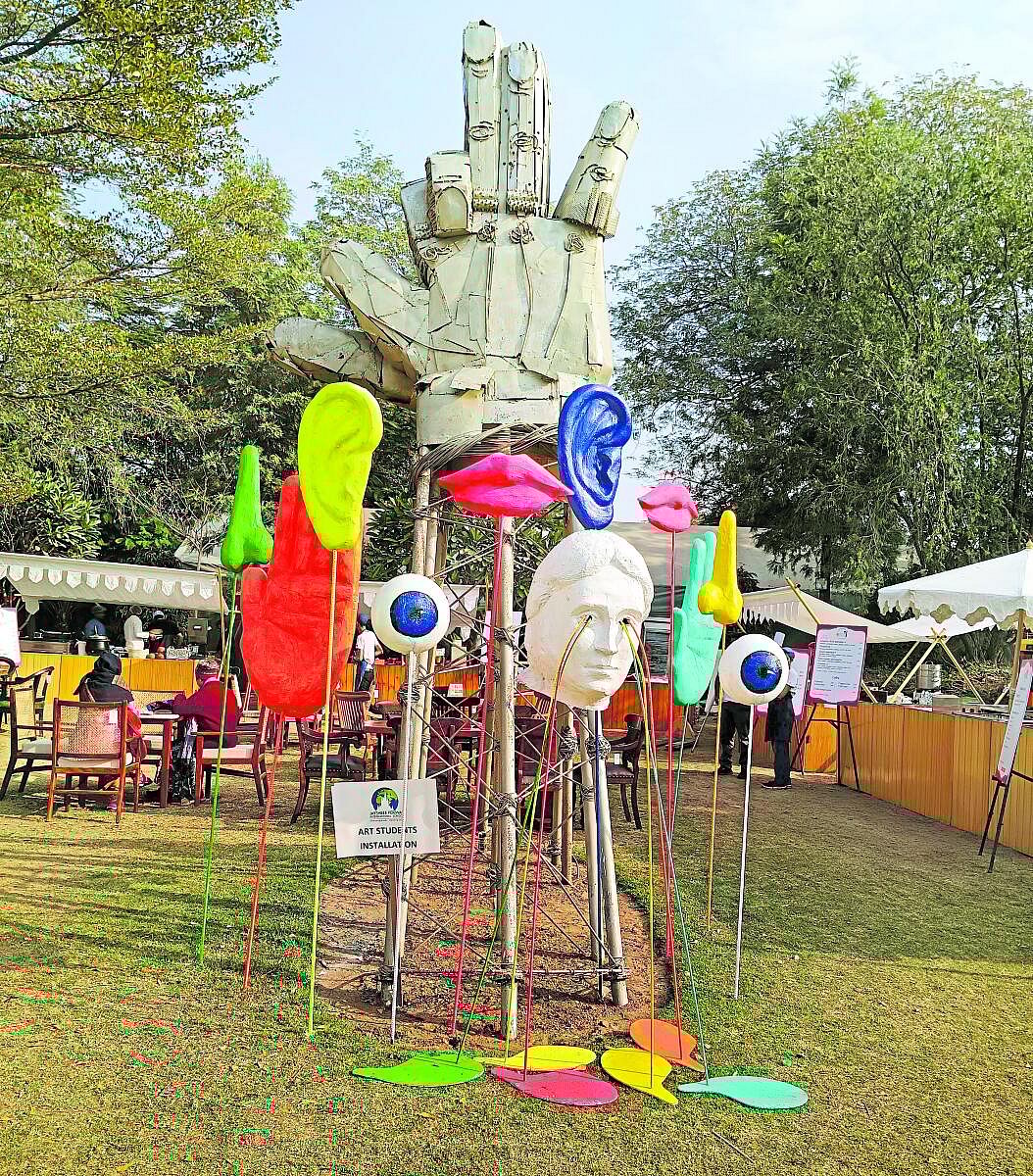 ಮಾತಿನ ಮಹಲಿನಲ್ಲಿ ಕಲಾತ್ಮಕತೆಯ ಮಂದಹಾಸ