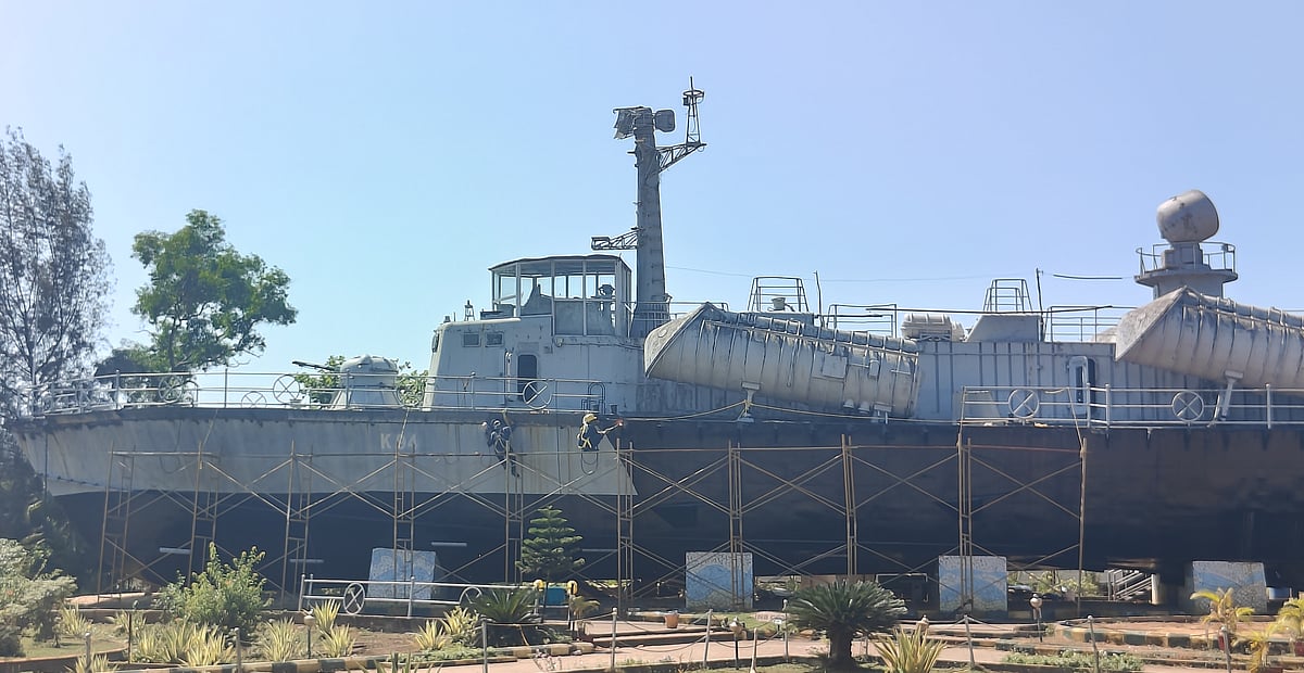 ಕಾರವಾರ: 17 ವರ್ಷದ ಬಳಿಕ ಯುದ್ಧನೌಕೆ ದುರಸ್ತಿ 