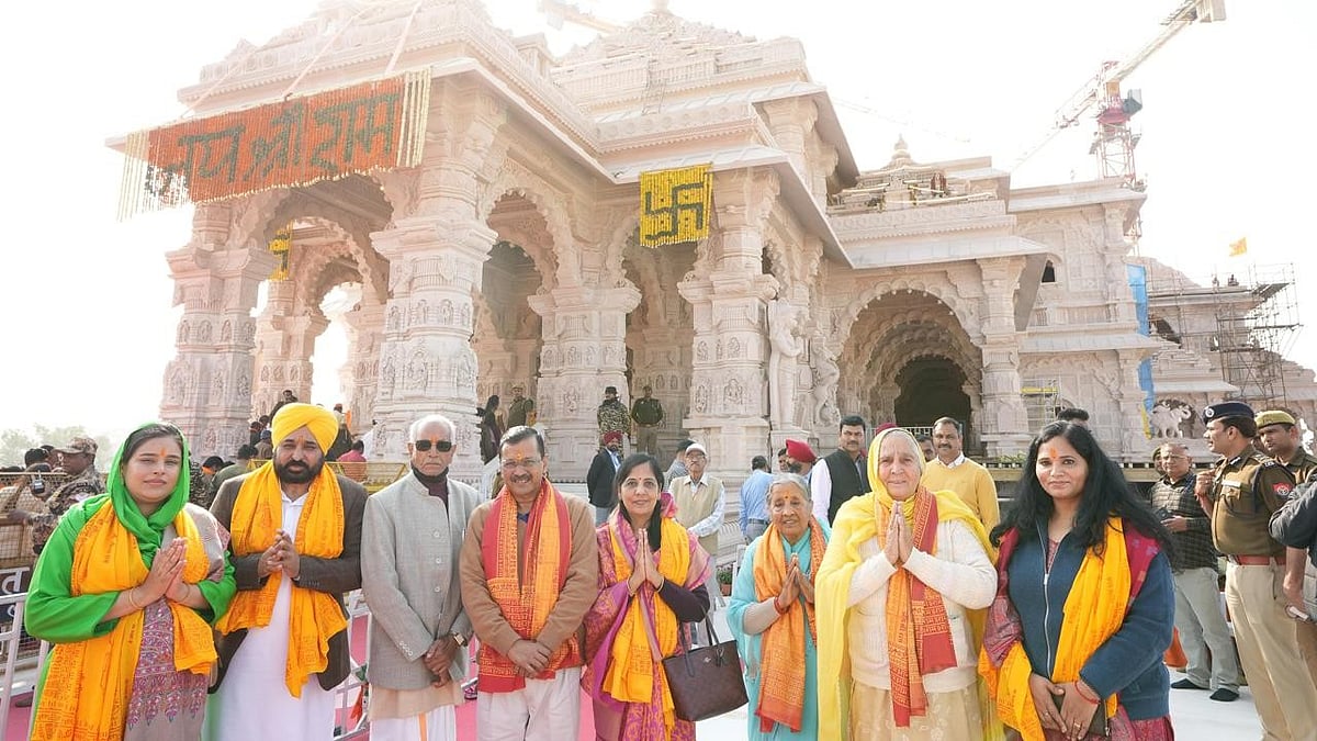 ಅಯೋಧ್ಯೆ | ಬಾಲರಾಮನ ದರ್ಶನ ಪಡೆದ ಅರವಿಂದ ಕೇಜ್ರಿವಾಲ್, ಭಗವಂತ ಮಾನ್‌ ಕುಟುಂಬ