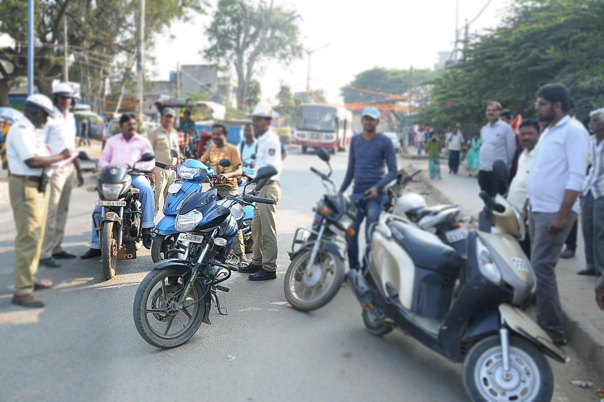 ಕರ್ಕಶ ಹಾರ್ನ್‌: ಸವಾರರ ವಿರುದ್ಧ ಪ್ರಕರಣ