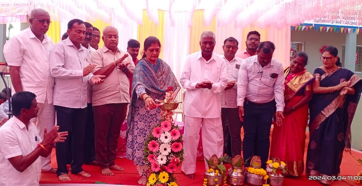 ಶೈಕ್ಷಣಿಕ ಕಾರ್ಯಗಳಿಗೆ ಒತ್ತು: ಜೊಲ್ಲೆ