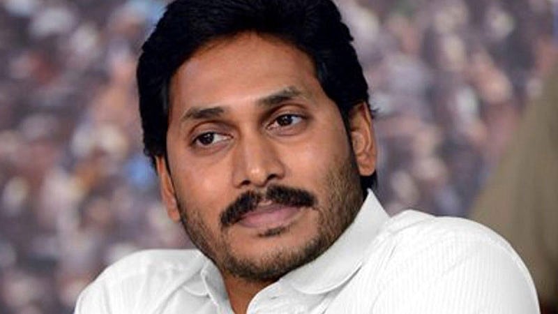 ಲಡ್ಡು ತಯಾರಿಕೆಯಲ್ಲಿ ಕಲಬೆರಕೆ ತುಪ್ಪ: ಜಗನ್ ನಿವಾಸದ ಎದುರು BJYM ಪ್ರತಿಭಟನೆ