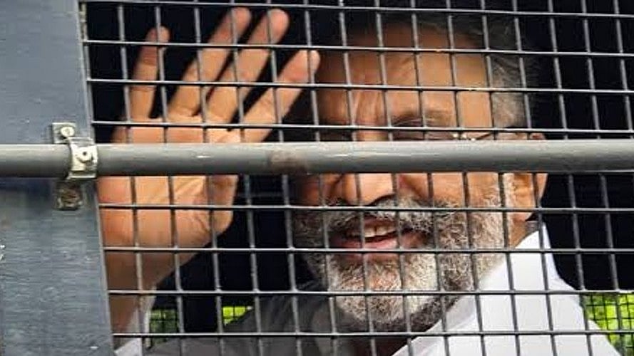 ಗ್ಯಾಂಗ್‌ಸ್ಟರ್‌–ರಾಜಕಾರಣಿ ಅನ್ಸಾರಿ: 63 ಪ್ರಕರಣ: 19 ವರ್ಷ ಜೈಲು; 5 ಬಾರಿ ಶಾಸಕ