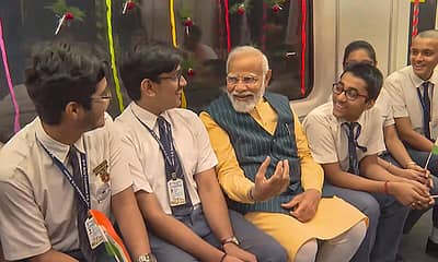 ಮಕ್ಕಳೊಂದಿಗೆ ಮೆಟ್ರೊದಲ್ಲಿ ಸಂಚರಿಸಿದ ಪ್ರಧಾನಿ ಮೋದಿ