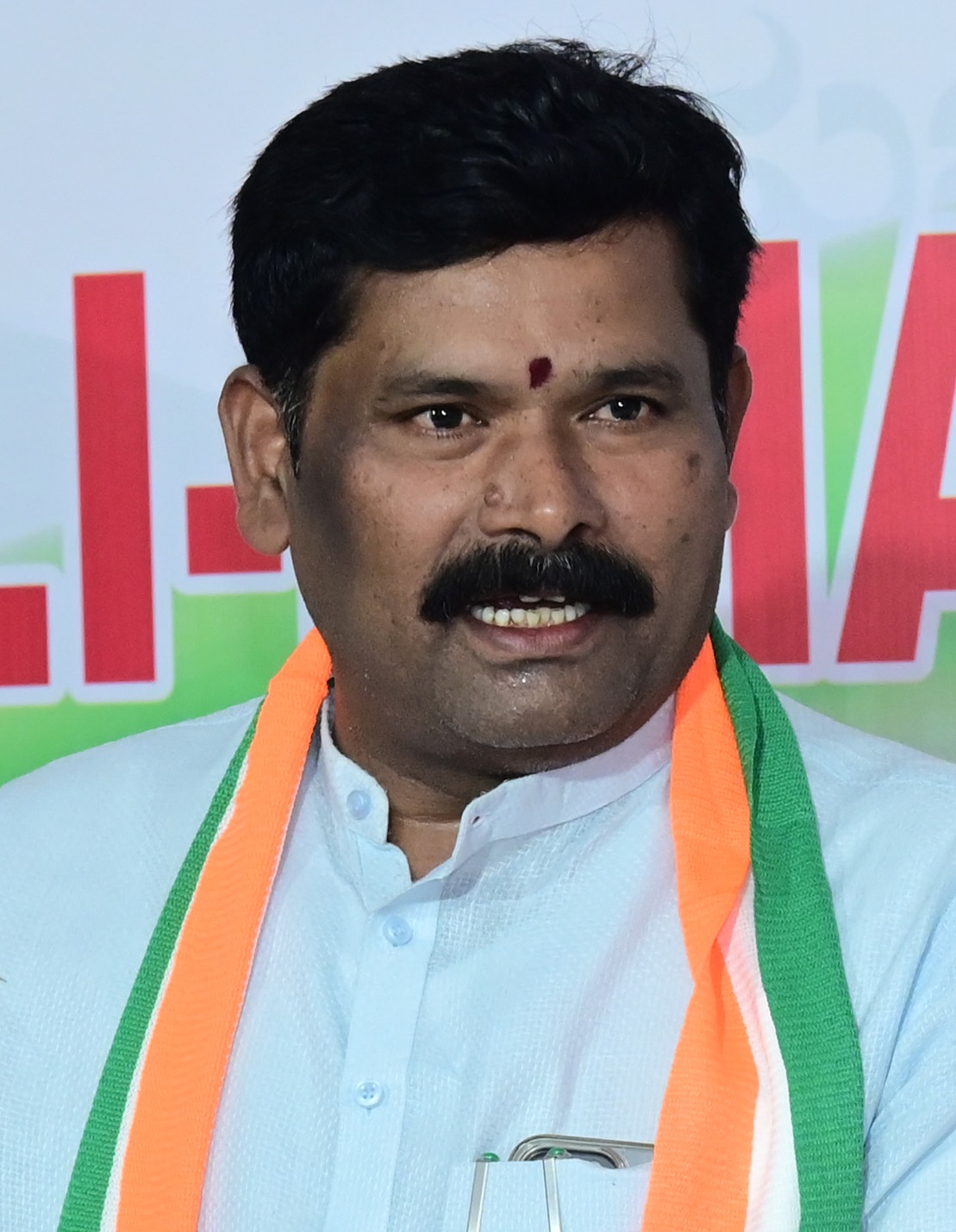 ನಾಮ ಫಲಕ: ಮಾ.12 ರೊಳಗೆ ವರದಿ ಸಲ್ಲಿಕೆಗೆ ಸೂಚನೆ