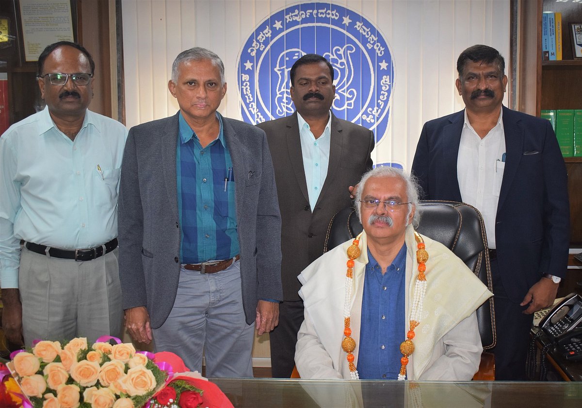 ಕುವೆಂಪು ವಿವಿ ನೂತನ ಕುಲಪತಿ ಆಗಿ ಅನಂತಮೂರ್ತಿ ಪುತ್ರ ಪ್ರೊ.ಶರತ್ ಅಧಿಕಾರ ಸ್ವೀಕಾರ