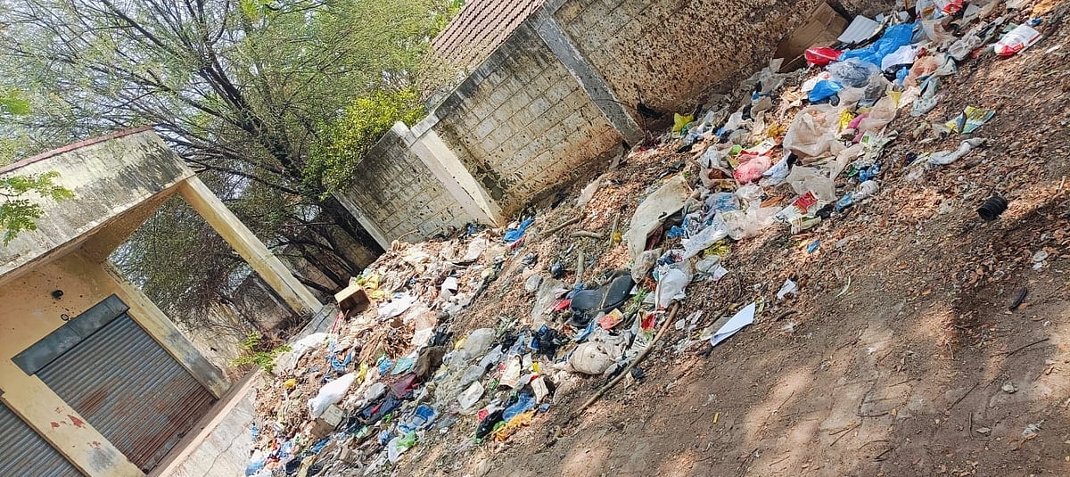 ಗುಂಡ್ಲುಪೇಟೆ: ‍ಪಾಳು ಬಿದ್ದ ಮೀನು ಮಾರುಕಟ್ಟೆ