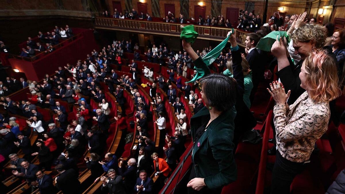 ಗರ್ಭಪಾತ ಮಹಿಳೆಯ ಸಾಂವಿಧಾನಿಕ ಹಕ್ಕು: ಮಸೂದೆ ಅಂಗೀಕರಿಸಿದ ಫ್ರಾನ್ಸ್‌