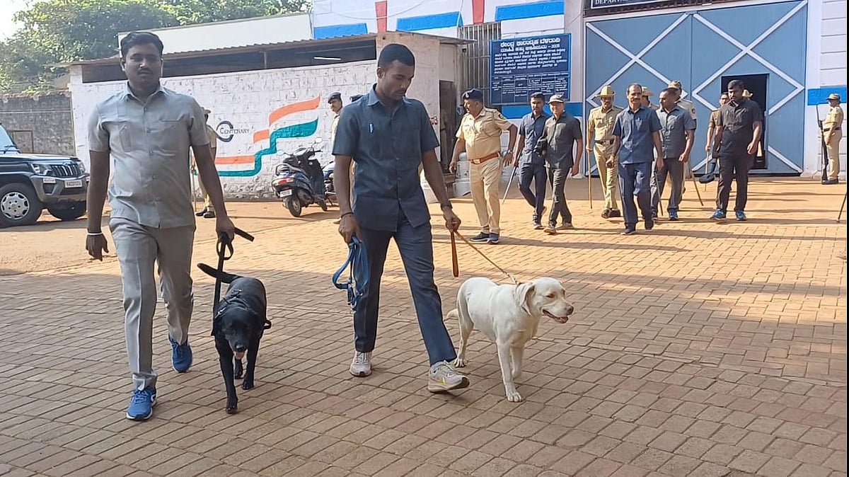 ಬೆಳಗಾವಿ: ಹಿಂಡಲಗಾ ಜೈಲಿನ ಮೇಲೆ ಪೊಲೀಸರಿಂದ ದಾಳಿ