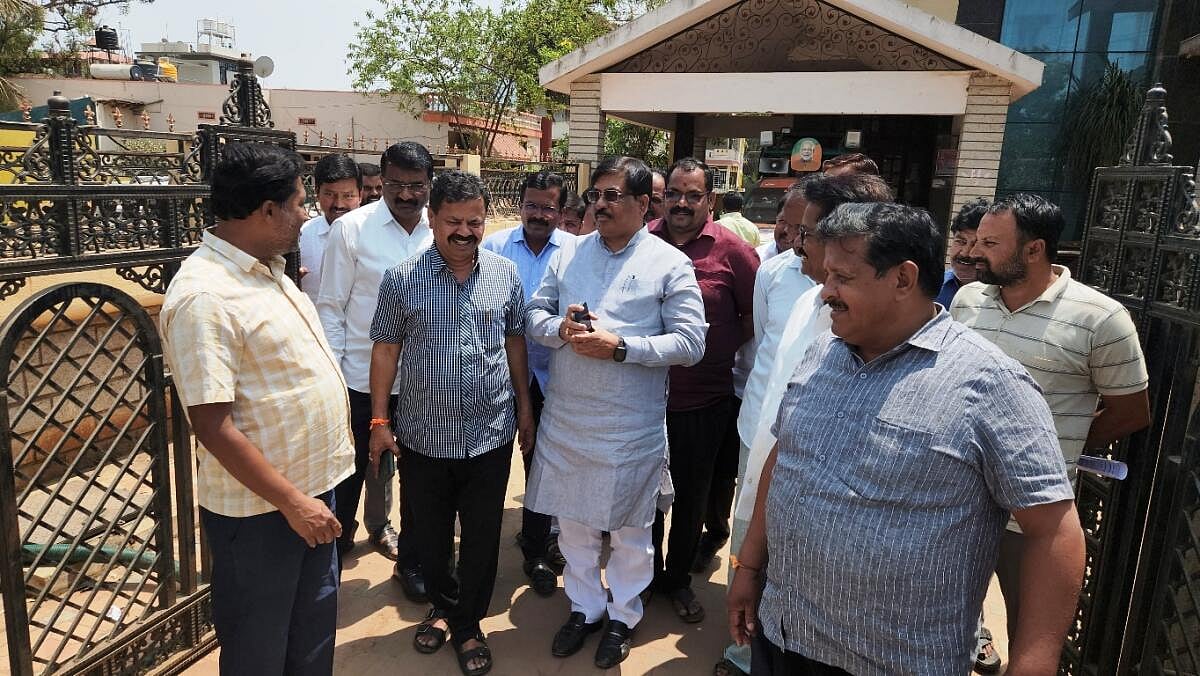 ಎಂ.ಪಿ. ರೇಣುಕಾಚಾರ್ಯ ಮನವೊಲಿಕೆ ಯತ್ನ ವಿಫಲ