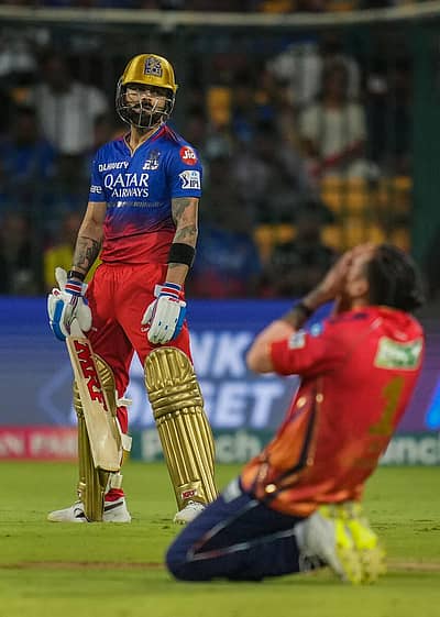 16ನೇ ಓವರ್‌ನಲ್ಲಿ ವಿರಾಟ್ ವಿಕೆಟ್ ಗಳಿಸಿದ ಹರ್ಷಲ್ ಪಟೇಲ್