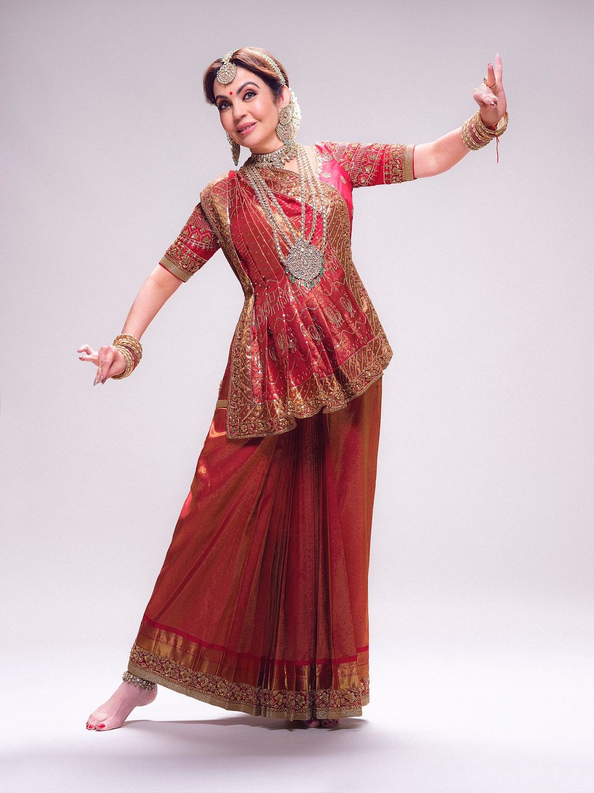 ಅನಂತ್- ರಾಧಿಕಾ ವಿವಾಹ: ವಿಶ್ವಂಭರಿ ಸ್ತುತಿಗೆ ಅದ್ಭುತ ನೃತ್ಯ ಮಾಡಿದ ನೀತಾ ಅಂಬಾನಿ