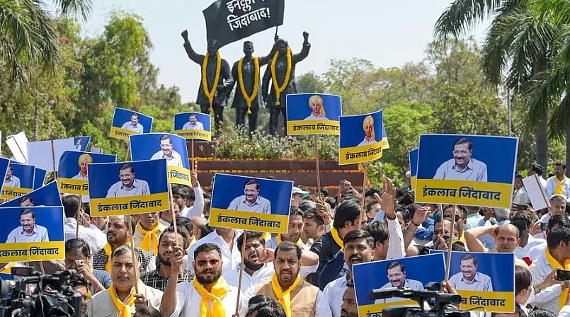 ಕೇಜ್ರಿವಾಲ್ ಬಂಧನಕ್ಕೆ ಖಂಡನೆ: ಮೋದಿ ನಿವಾಸಕ್ಕೆ ಮುತ್ತಿಗೆ ಕರೆ, ಬಿಗಿ ಭದ್ರತೆ