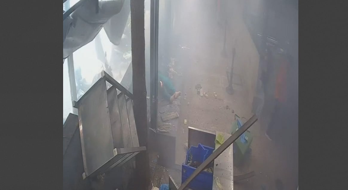 Rameshwaram Cafe Blast | ಕೆಫೆ ಸ್ಫೋಟ: ಸಿ.ಸಿ.ಟಿ.ವಿ ಕ್ಯಾಮೆರಾದಲ್ಲಿ ಸೆರೆ