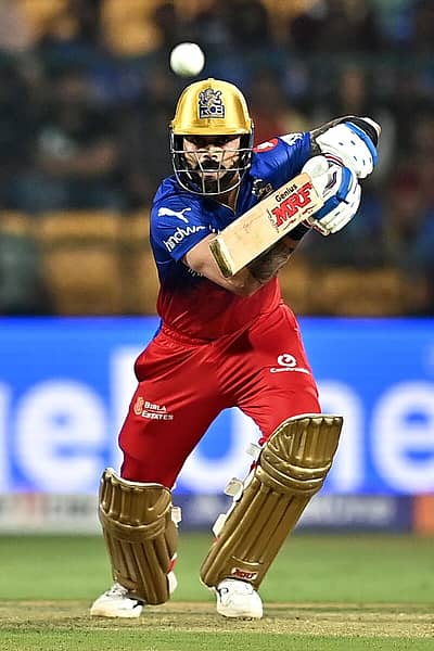 ವಿರಾಟ್ ಕೊಹ್ಲಿ ಅರ್ಧಶತಕದ ನೆರವಿನಿಂದ ಪಂಜಾಬ್ ಕಿಂಗ್ಸ್ ವಿರುದ್ಧ ನಡೆದ ಪಂದ್ಯದಲ್ಲಿ ನಾಲ್ಕು ವಿಕೆಟ್ ಅಂತರದಲ್ಲಿ ಗೆಲುವು ಸಾಧಿಸಿದ ಆರ್‌ಸಿಬಿ