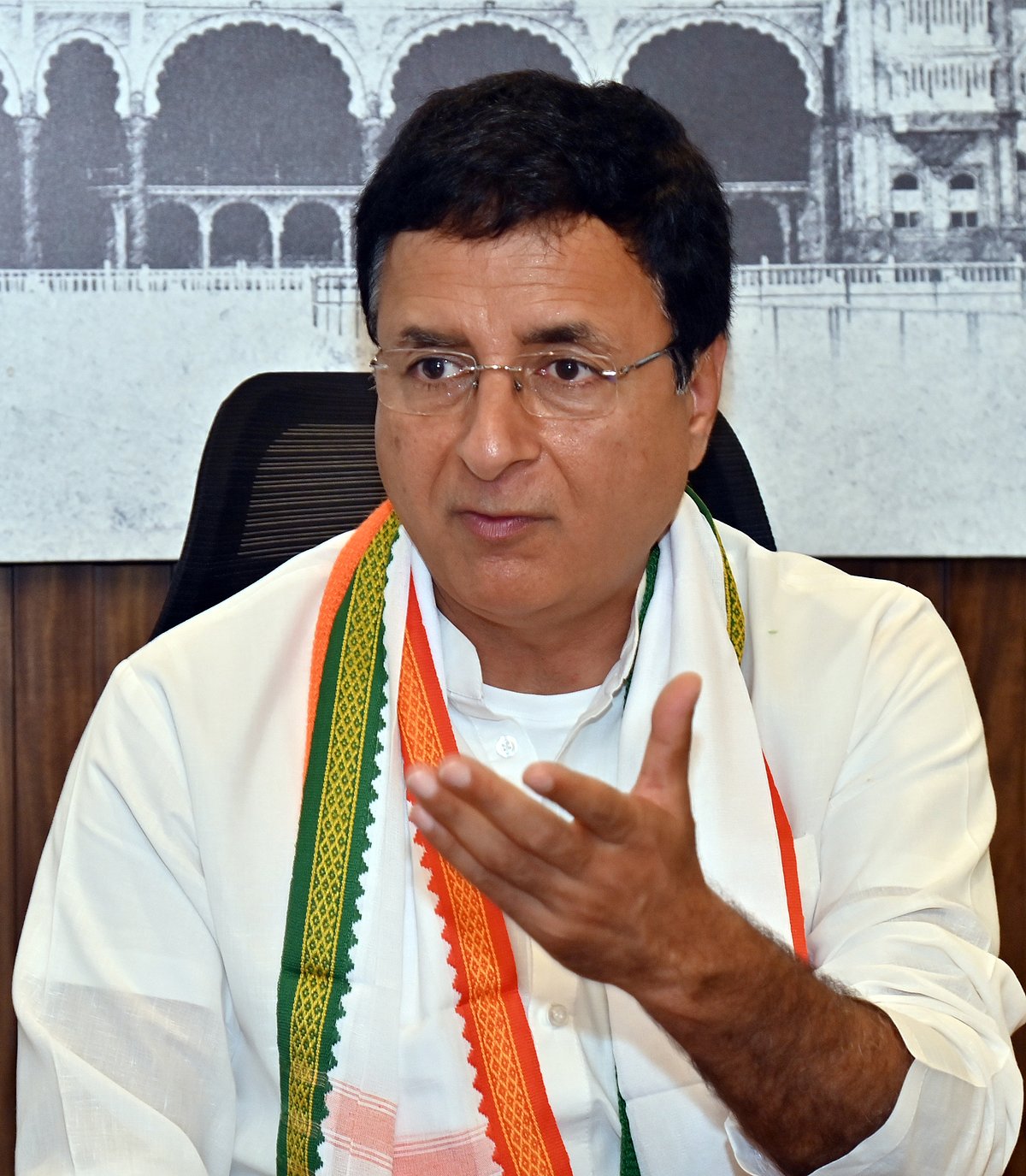 ಬರ ಪರಿಹಾರ ತಡೆಯಲು ಷಡ್ಯಂತ್ರ ನಡೆಸಿದ ಮೋದಿ  ಸರ್ಕಾರಕ್ಕೆ ಮುಖಭಂಗ: ಸುರ್ಜೇವಾಲ