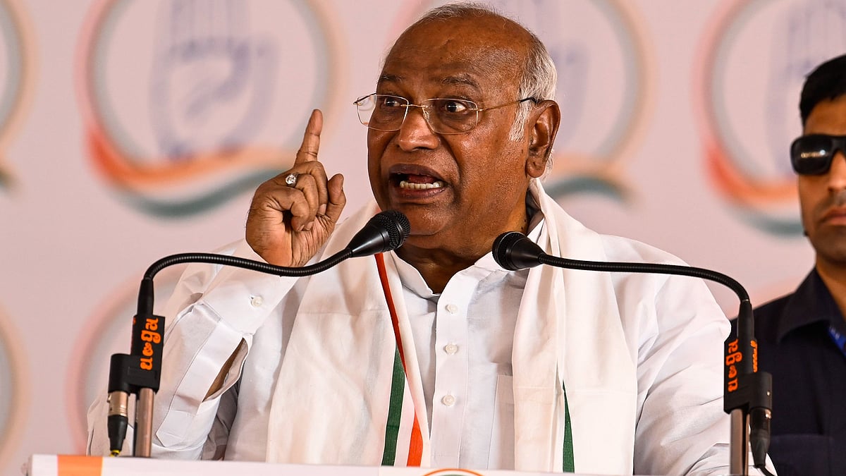 ರಾಮಮಂದಿರಕ್ಕೆ ಹೋಗಿದ್ದರೆ ಗಂಗಾಜಲದಿಂದ ಶುದ್ಧಗೊಳಿಸುತ್ತಿದ್ದರು: ಖರ್ಗೆ