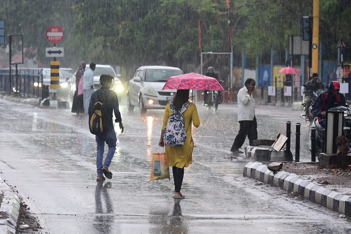 ಹುಬ್ಬಳ್ಳಿಯಲ್ಲಿ ರಭಸದ ಮಳೆ