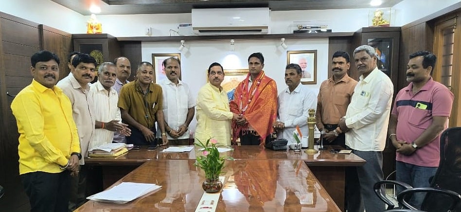 ಧಾರವಾಡ: ಸ್ಪರ್ಧೆಯಿಂದ ಹಿಂದೆ ಸರಿದ ರವಿ ಪಟ್ಟಣಶೆಟ್ಟಿ; ಜೋಶಿಗೆ ಬೆಂಬಲ