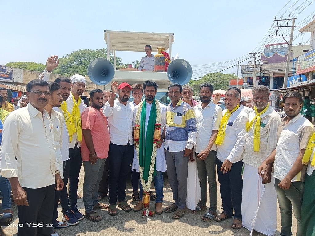 ಹೊನ್ನಾಳಿ: ಜಿ.ಬಿ. ವಿನಯ್‍ಕುಮಾರ್ ಭರ್ಜರಿ ರೋಡ್ ಶೋ