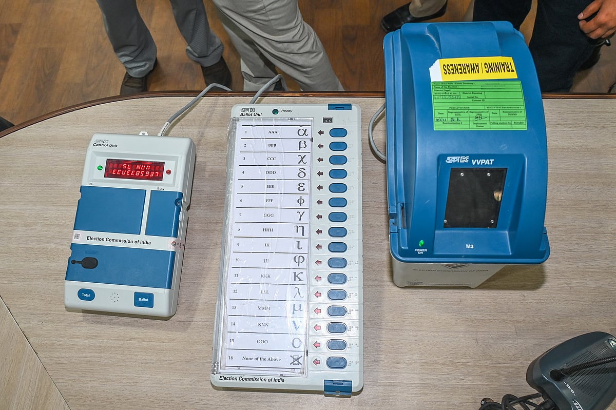 ಅಣಕು ಮತದಾನ ವೇಳೆ ತಪ್ಪಾಗಿ ಬಿಜೆಪಿಗೆ ಹೋದ ಮತ?: EVM ದೋಷದ ಬಗ್ಗೆ LDF ದೂರು