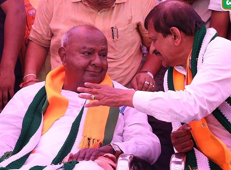 LS Polls | ಅಳಿಯನಿಗಾಗಿ ಎಚ್‌ಡಿಡಿ, ತಮ್ಮನಿಗಾಗಿ ಡಿಕೆಶಿ ಮತಬೇಟೆ