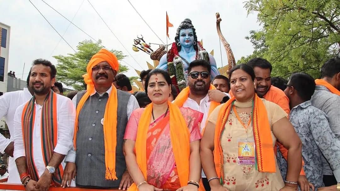 PSI ಅಕ್ರಮದ ಆರೋಪಿ ಜೊತೆ ಸಂಸದ ಜಾಧವ ಫೋಟೊ: ತನಿಖೆಗೆ ಒತ್ತಾಯಿಸಿ ಕಾಂಗ್ರೆಸ್ ದೂರು