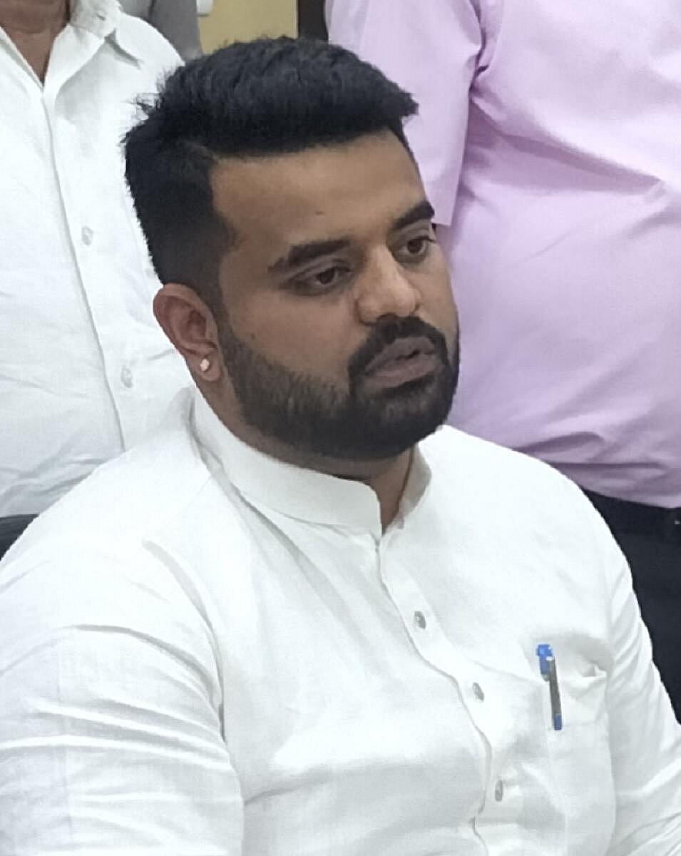 ಸಂಸದ ಪ್ರಜ್ವಲ್‌ ರೇವಣ್ಣ ವಿರುದ್ಧ ಲೈಂಗಿಕ ದೌರ್ಜನ್ಯ ಆರೋಪ: SIT ತನಿಖೆ- ಸಿಎಂ