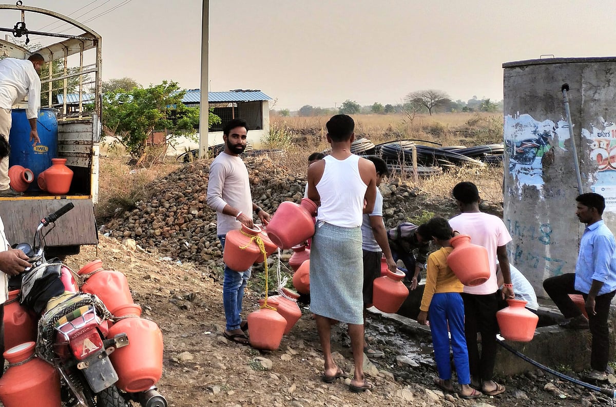 ಔರಾದ್: ರಣ ಬಿಸಿಲಿನಲ್ಲಿ ನೀರಿಗಾಗಿ ಅಲೆದಾಟ