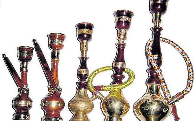 ಬೆಂಗಳೂರು: ಹುಕ್ಕಾ ಬಾರ್ ಮೇಲೆ ಪೊಲೀಸರ ದಾಳಿ: ಹಲವರು ವಶಕ್ಕೆ