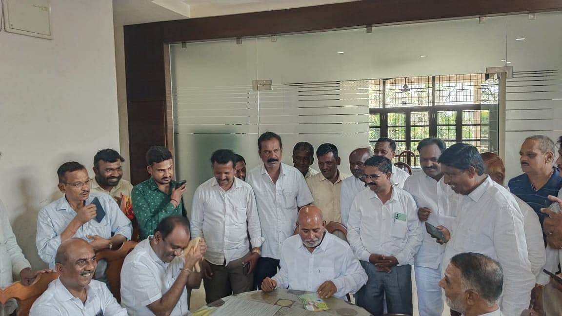 ಸಿಎಂ, ಡಿಸಿಎಂ ಭೇಟಿ ಬಳಿಕ ಕಾಂಗ್ರೆಸ್ ಸೇರ್ಪಡೆ ನಿರ್ಧಾರ: ಸಂಸದ ಸಂಗಣ್ಣ ಕರಡಿ