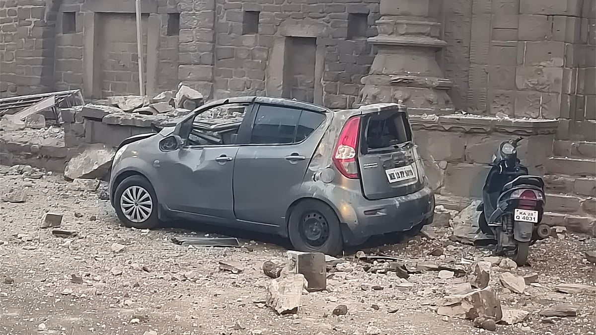 ವಿಜಯಪುರ | ಸಿಡಿಲು ಬಡಿದು ಮೆಹತರ್‌ ಮಹಲ್‌ ಮಿನಾರ್‌ಗೆ ಹಾನಿ