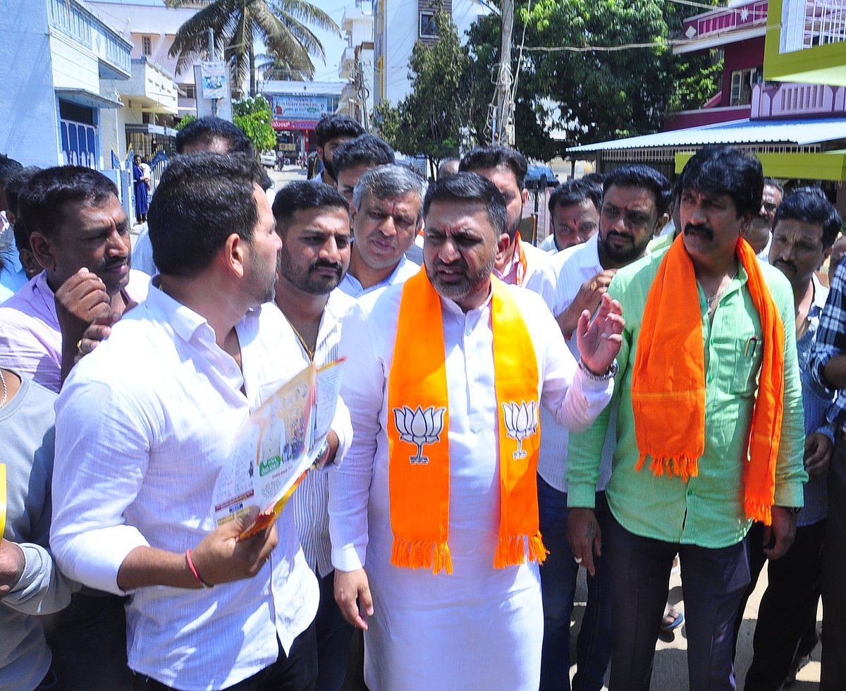 ಪ್ರಜ್ವಲ್‌ ಹೆಸರು ಹೇಳದೆ ಪ್ರಚಾರ: ದೂರು ಕೊಟ್ಟರೆ ಮನೆಯಲ್ಲಿರುತ್ತೇನೆ –ಪ್ರೀತಂಗೌಡ