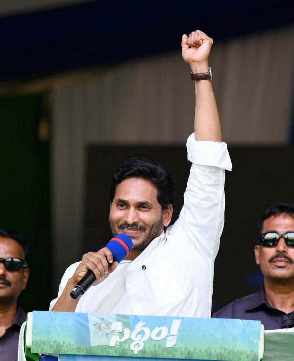 ಕಲ್ಲು ಎಸೆತ: ಆಂಧ್ರ ಸಿ.ಎಂ ಜಗನ್ ಮೋಹನ್ ರೆಡ್ಡಿಗೆ ಗಾಯ