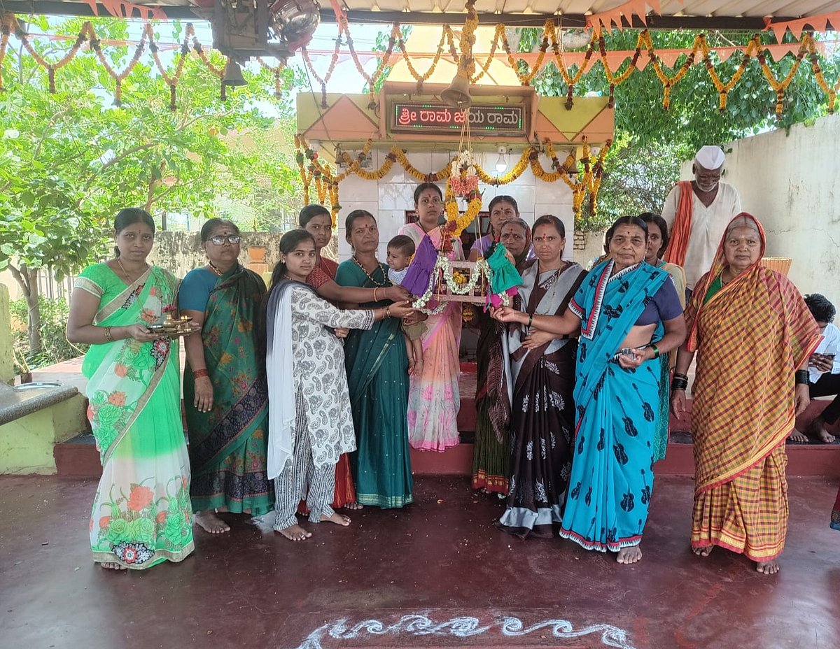 ನರಗುಂದ | ಹನುಮ ಜಯಂತಿ: ಅನ್ನ ಸಂತರ್ಪಣೆ