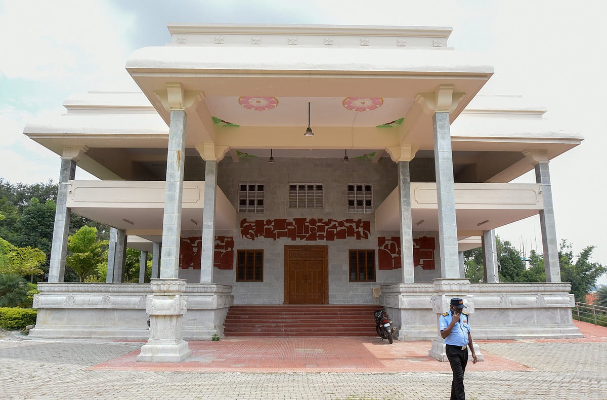 ಬೆಂಗಳೂರು: ಮೂಲಸೌಕರ್ಯವಿಲ್ಲದೆ ಸೊರಗಿದ ರಂಗಮಂದಿರ