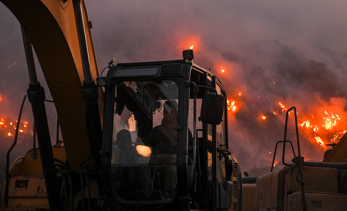 ಗಾಜಿಪುರ ತಾಜ್ಯ ಘಟಕದಲ್ಲಿ ಬೆಂಕಿ: ಉಸಿರಾಡಲು ಪರದಾಟ
