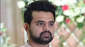 ಪೆನ್‌ಡ್ರೈವ್ ಪ್ರಕರಣ |  ಪ್ರಜ್ವಲ್ ಬ್ಯಾಂಕ್ ವಹಿವಾಟು ಸ್ಥಗಿತಕ್ಕೆ ಎಸ್‌ಐಟಿ ಕ್ರಮ