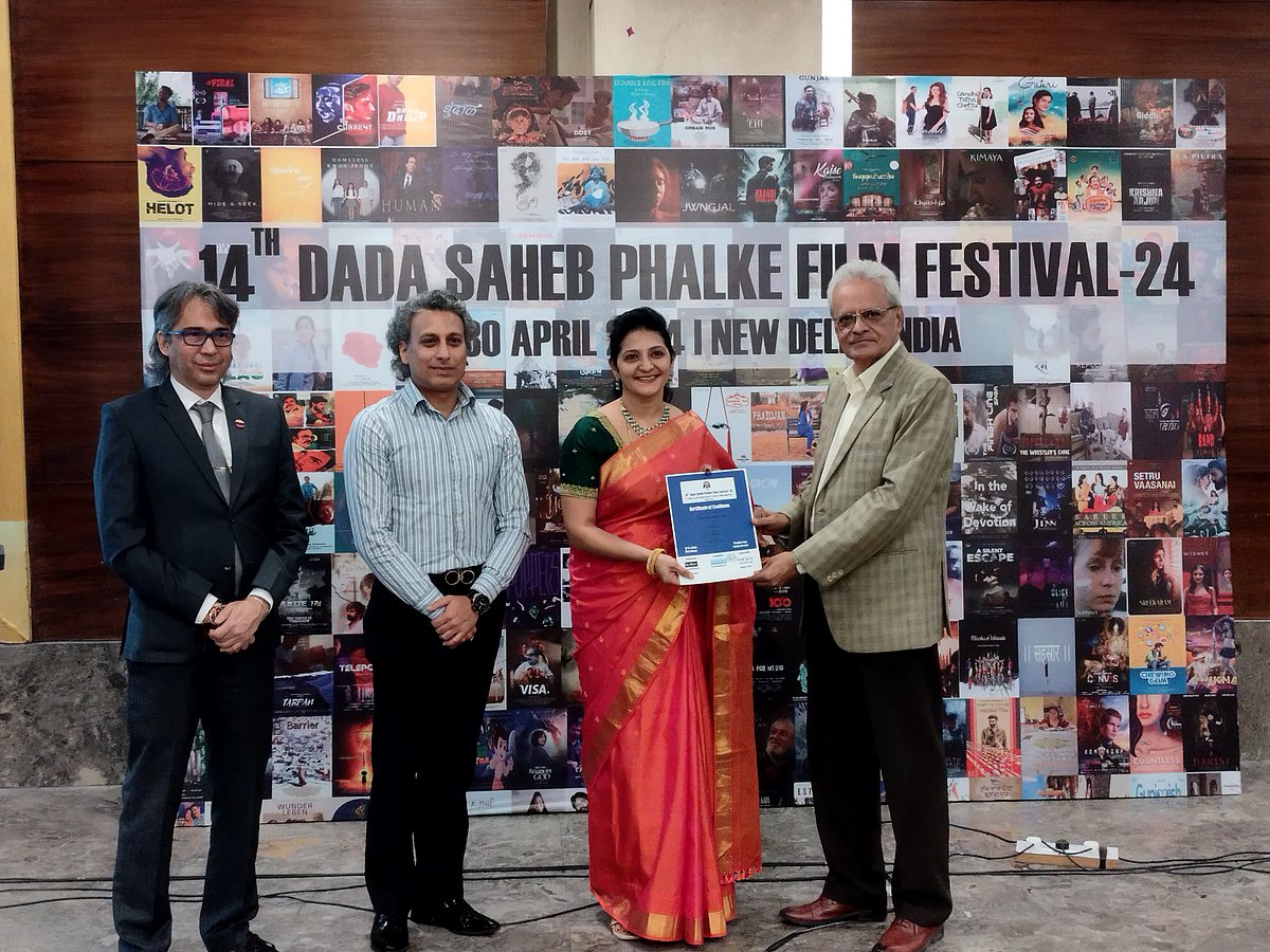 ‘ಗಾಡ್ಸ್ ವೈವ್ಸ್ ಮೆನ್ಸ್ ಸ್ಲೇವ್ಸ್’ ಸಾಕ್ಷ್ಯಚಿತ್ರಕ್ಕೆ ವಿಶೇಷ ಪ್ರಮಾಣಪತ್ರ