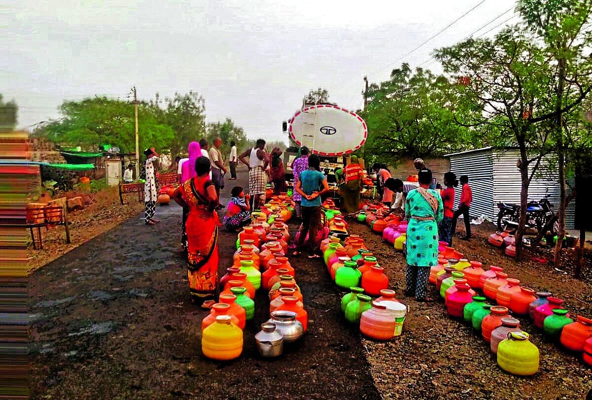 ಅಫಜಲಪುರ: ಮುಗಿಯದ ಗ್ರಾಮಸ್ಥರ ನೀರಿನ ಬವಣೆ, ಟ್ಯಾಂಕರ್ ಮೂಲಕ ನೀರು ಪೂರೈಕೆ