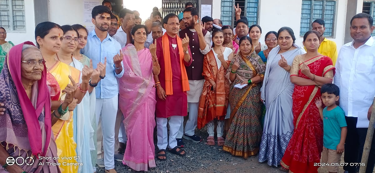 ಪಕ್ಷದ ಬ್ಯಾಡ್ಜ್ ಧರಿಸಿ ಮತದಾನ: ಬಿಜೆಪಿ ಅಭ್ಯರ್ಥಿ ಖೂಬಾ ವಿರುದ್ಧ ಪ್ರಕರಣ ದಾಖಲು