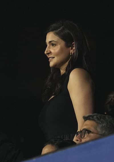 ಪಂದ್ಯ ವೀಕ್ಷಿಸಿದ ನಟಿ ಅನುಷ್ಕಾ ಶರ್ಮಾ 