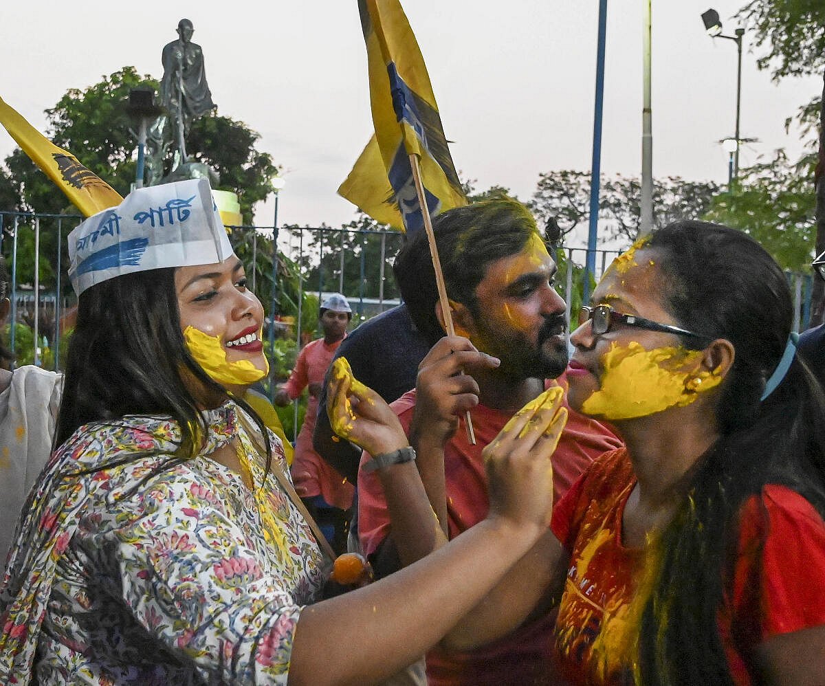 PHOTOS | ಜೈಲಿನಿಂದ ಅರವಿಂದ ಕೇಜ್ರಿವಾಲ್ ಬಿಡುಗಡೆ– ಎಎಪಿ ಕಾರ್ಯಕರ್ತರ ಸಂಭ್ರಮ