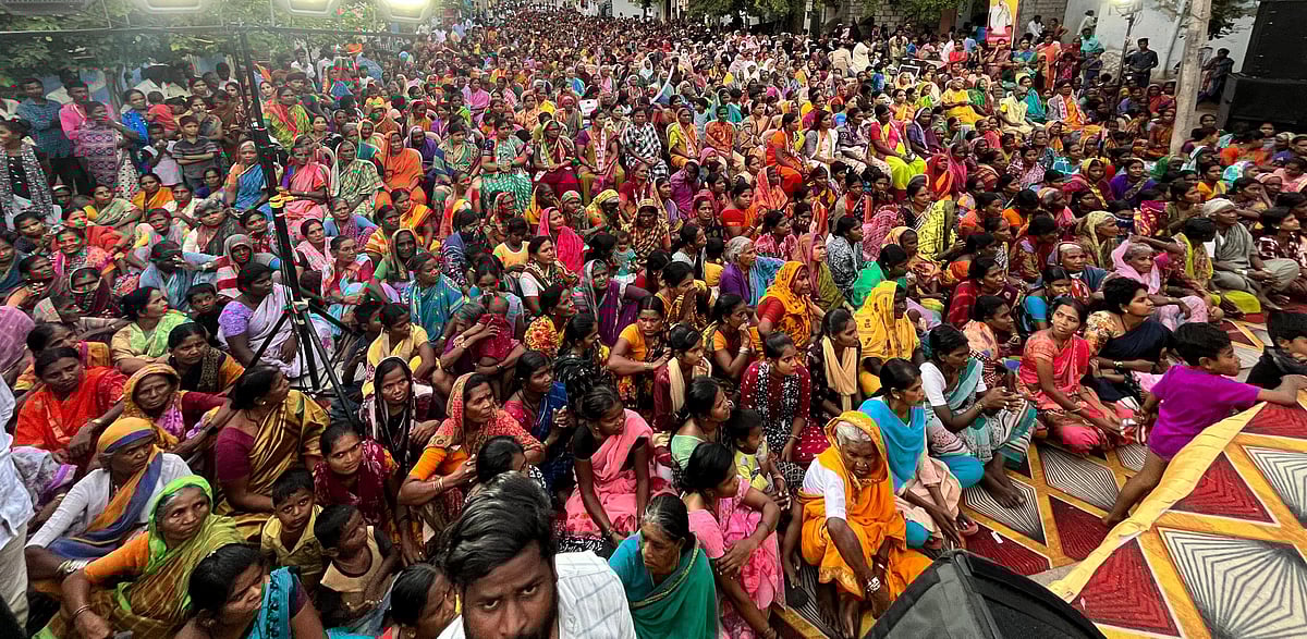 ರಾಯಚೂರು ಲೋಕಸಭೆ: ಮಹಿಳಾ ಮತದಾರರ ಓಲೈಕೆಗೆ ಭಾರಿ ಪೈಪೋಟಿ